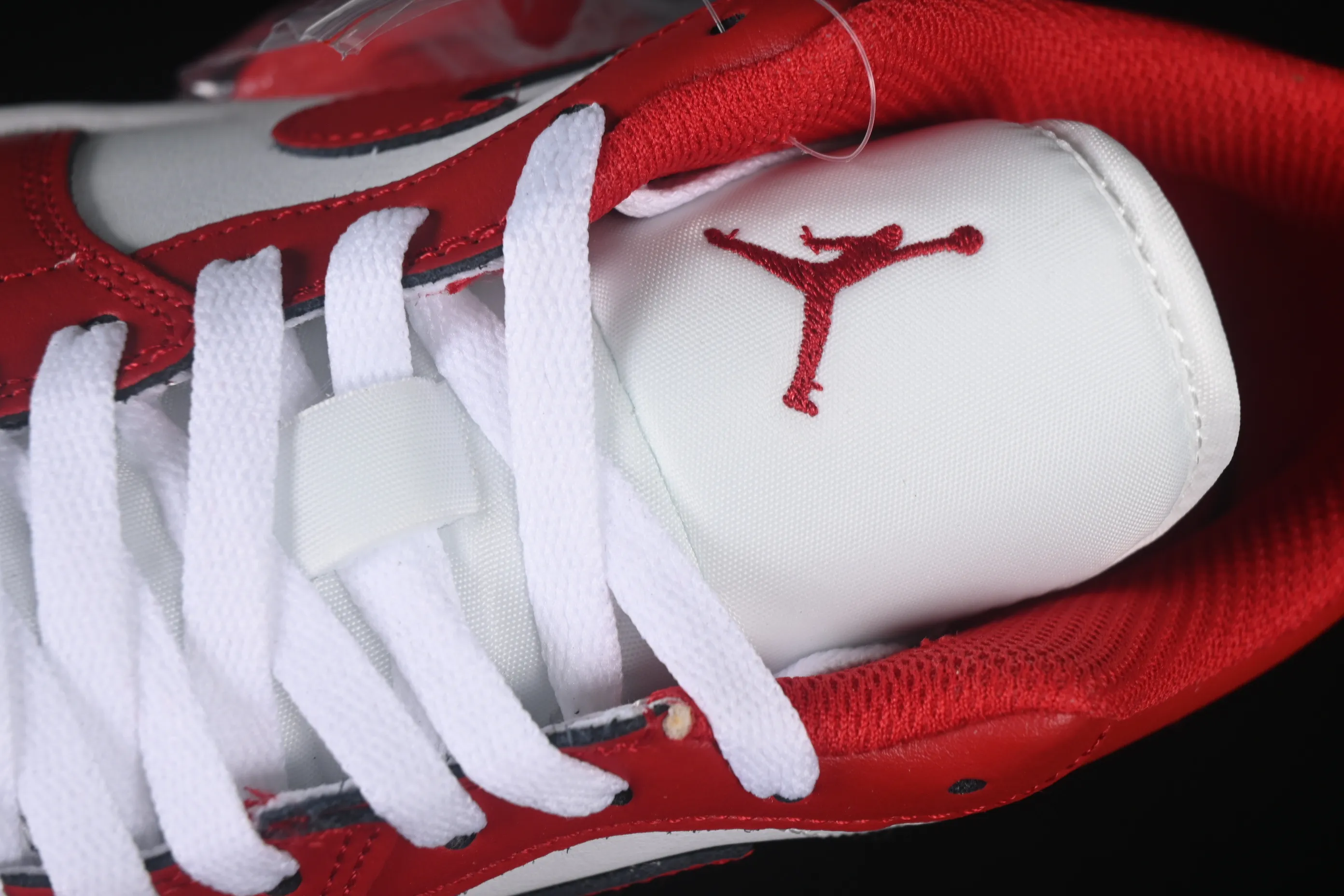 All categories Air Jordan Jordan series basketball shoes Air Jordan 1 Low Air Jordan 1 Low AJ1 Joe 1 white and red color low-top cultural and casual sneakers 553558-166